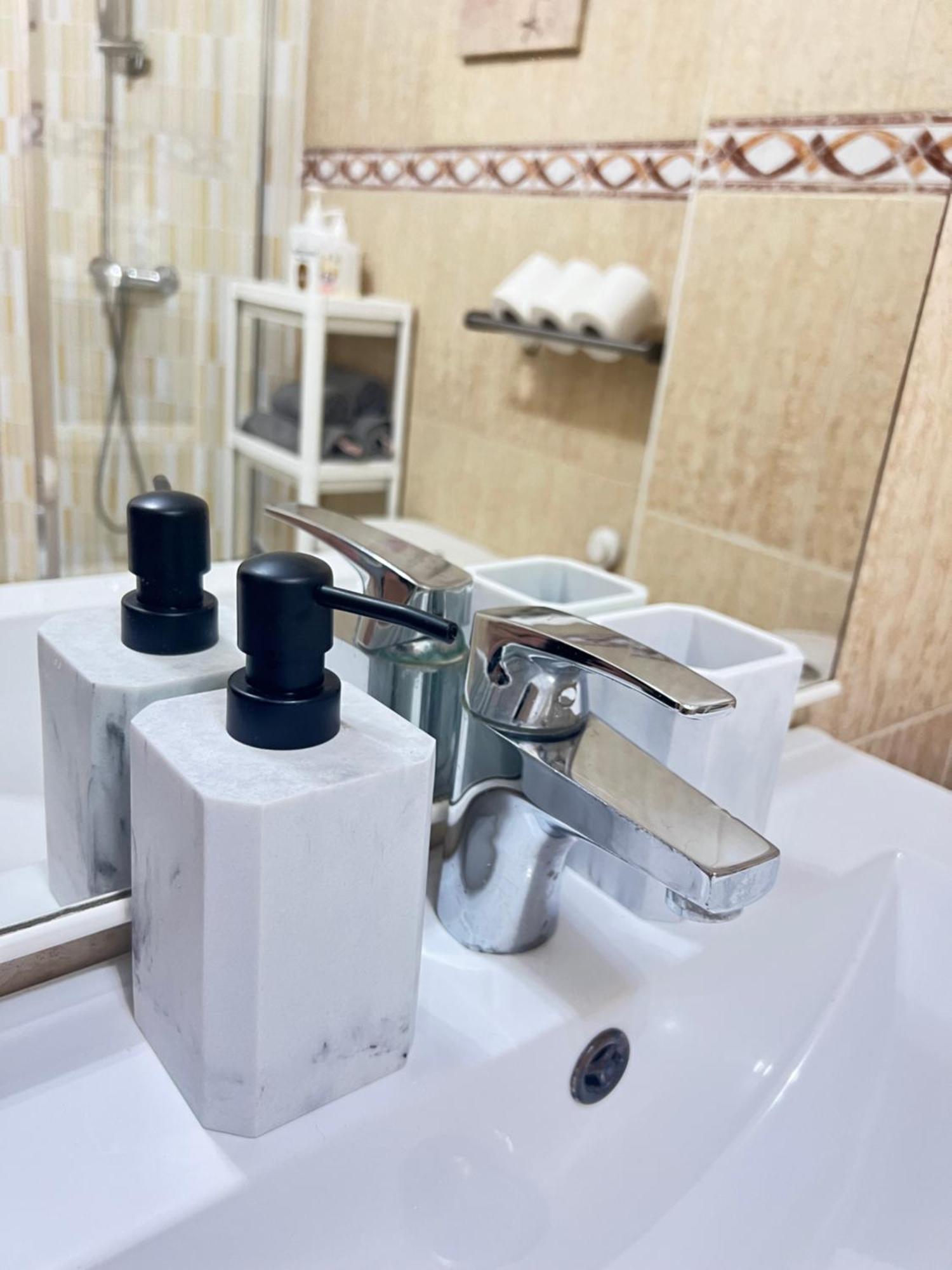 Renovated Cosy Studio 350 M Playa Del Cura, With Official Touristic License Torrevieja Eksteriør billede
